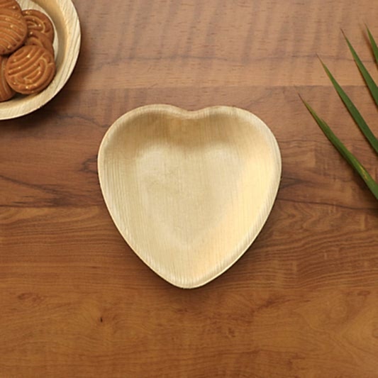 Heart Shape Palm Leaf Plate - 16 cm / 6" - Eco Leaf Products